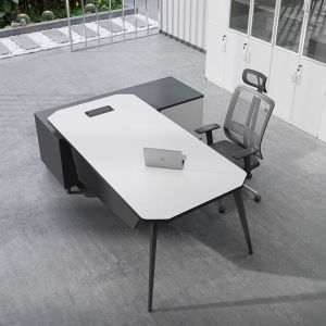 Executive Wooden L Shape Office Desk in Modern Style for CEO's Executive