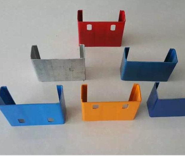 Fully automatic C purline rolling forming machine with stacker