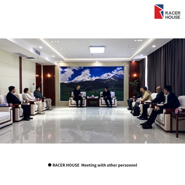 2025 Xingyue L Fuel Version 2.0T 235 Horsepower Automatic Four-Wheel Drive Dongfang Yao Moon-Gazing Edition