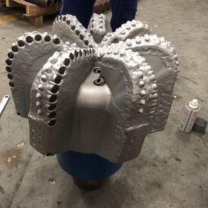 Cheap Drilling Tool 17-1/2 Inch PDC Diamond Bit for sale