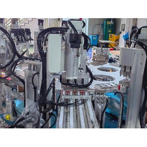 China Customized Non-standard Automation Cap Screwing Machine on sale