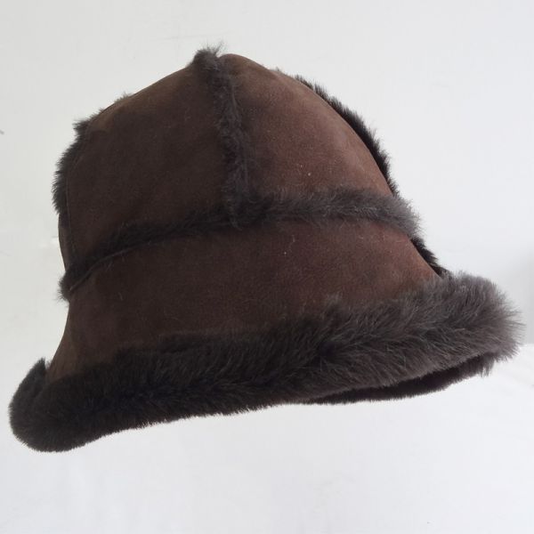 Quality Unisex Sheepskin Beanie Hat Breathable Waterproof Plush Style Plain Pattern wholesale