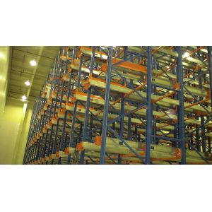 Heavy Duy Radio Shuttle Racking System , Multi Function RGV Rail Guide Vehicle