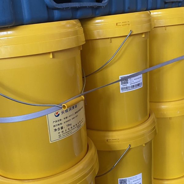 Quality Completely Soluble Coolant Oil Synthetic Engine Oil Fluid For Automotive wholesale