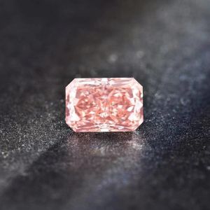 China Radiant Shape Synthetic Lab Grown Pink CVD Diamonds 10 Mohs IGI Certified on sale