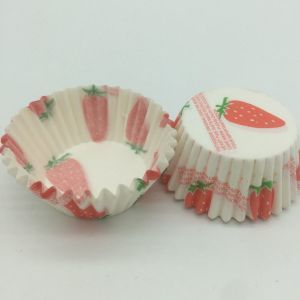 White And Red Greaseproof Cupcake Liners Disposable Baking Paper Cup Mini