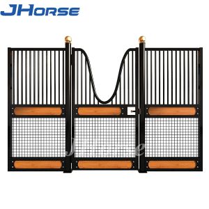Pine European Stall Fronts 3m 4.2m Horse Stable Doors Panels With Feeder