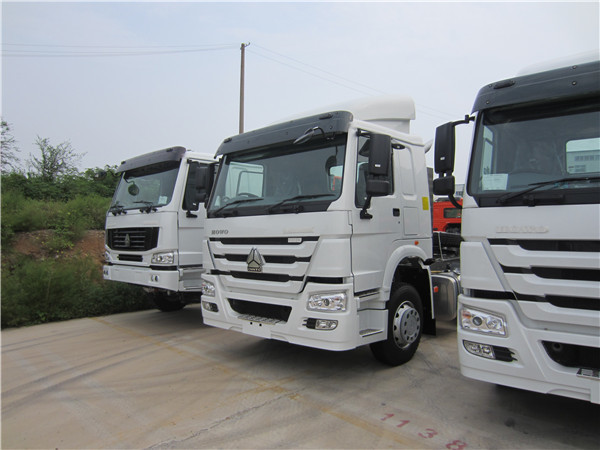 Quality ZZ4257S3241W White Tractor Trailer Truck With HW19710 Transmission wholesale