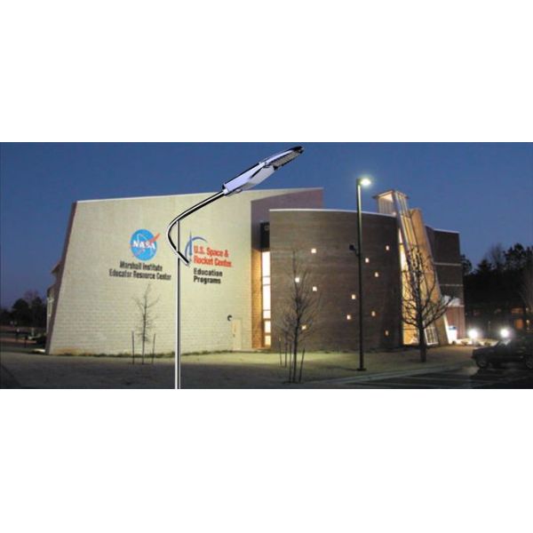 IP66 IK10 160LM/W 150W Petrel LED Street Light smooth aluminium housing 10KV SPD 5 years warranty 5