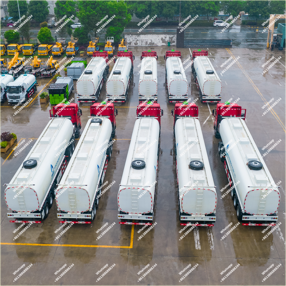 White Three Axle Truck-tractor Semitrailer