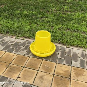 11L Poultry Feeder Large Capacity Ducks Chicken Feed Bucket