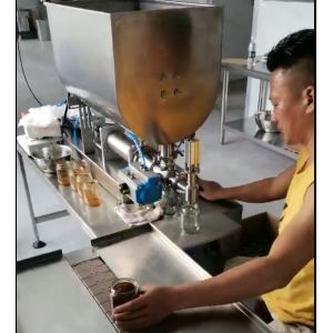 China 50ml Custom Head Piston 2KW Sauce Bottle Filling Machine on sale