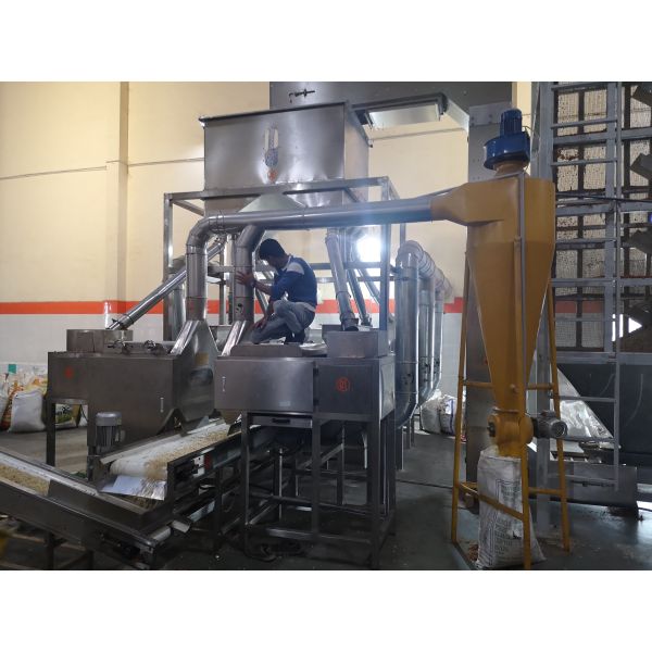 304 Stainless Steel 3.37kw Split Peanut Blanching Machine