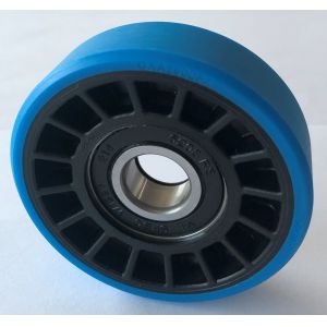 Cheap PA Escalator Spare Part 76.2x22 Hub Type Roller With Bearing 6205 for sale
