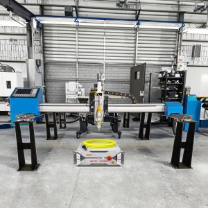 Cheap XC3000 Water Cooling Gantry Fiber Laser Cutting Machine New for Raytools for Grille Door Window Advertising for Sheet Metal for sale