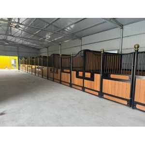 Heavy Duty Livestock Stable With Strong Galvanized Steel Modular Horse Stalls
