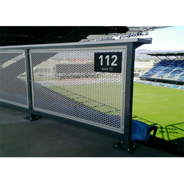 1.5mm Thick Perforated Metal Mesh Sheet Flat Surface For House Ground Stairs