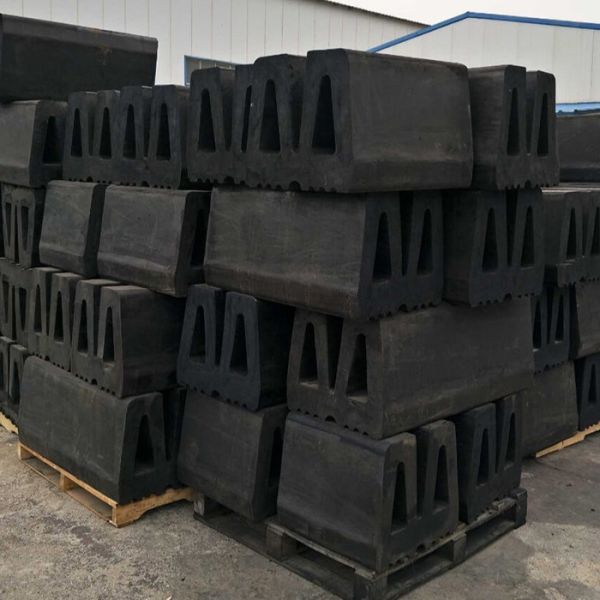Tug Boat Fenders Marine Tug Cushions Rubber Fenders For Waveimpact Tidal Protection