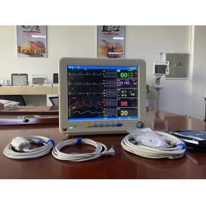 Portable Multi Parameter Patient Monitor With ECG SPO2 NIBP And Temp Measurement