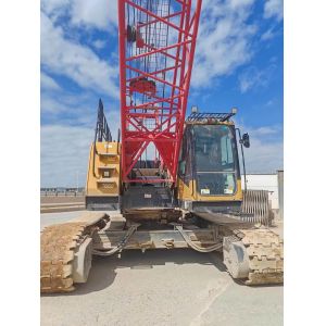 ISO9001 Certified Red and Yellow 60 Ton Telescopic Crawler Crane with Discounted