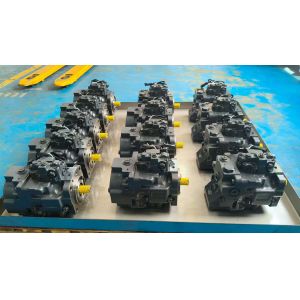 708-1S-00241 708-1S-00240 708-1T-00630 7081S00940 Piston Pump Fan Pump For WA380