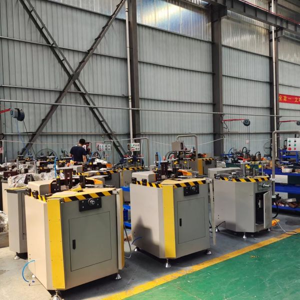 Quality 160mm Corner Crimping Machine With Pneumatic Crimping For Aluminium Window Door wholesale