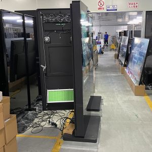 2000Nits 55 65 Inch Ip65 Waterproof Outdoor Advertising Monitor Lcd Totem Kiosk