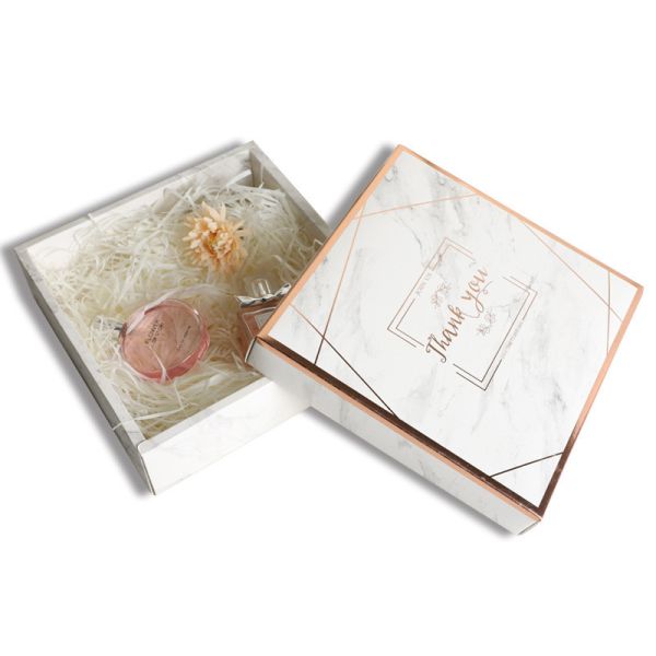 Quality Recycled Materials Square-Shaped Hat Packaging Box with Custom Print and Competitive wholesale