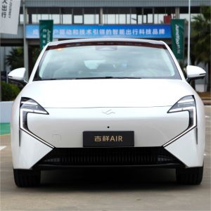 High Speed Electric Car Air C5 Ample Space for Passengers Five-Door Five-Seat