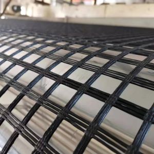 200-100 Kn/M Reinforced PET Polyester Geogrid For Foundation And Subgrade
