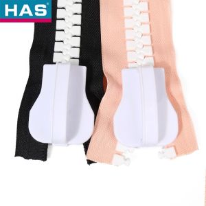 #30 Pink Plastic Zipper With Closed Tail For Luggage Or Bags