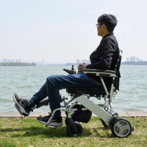 6km/h Handicapped Folding Lightweight Portable Wheelchair