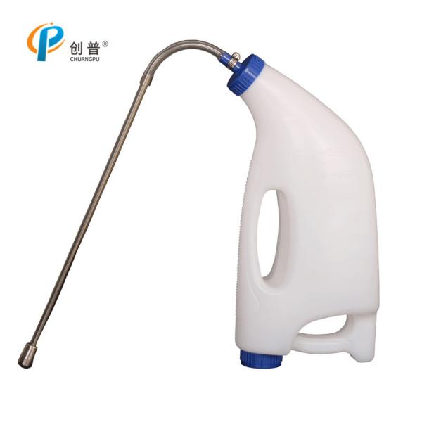Quality Adjustable Rotation 3L-4L Calf Oral Syringe Drencher For Calves With Easy Disassembly And Cleaning wholesale