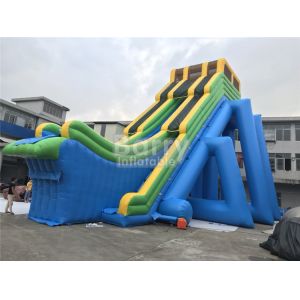 Outdoor Giant Inflatable Water Slide For Event , Tall Drop Kick Water Slide With