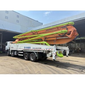 Used 2016 Zoomlion 52m Concrete Pump Truck with Benz Chassis