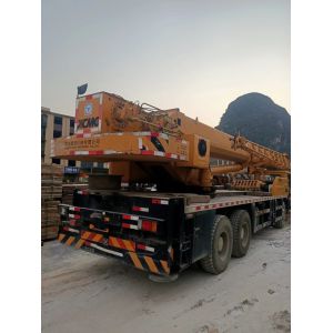 30ton Xg Truck Crane with ISO9001 Certification and Maximum Lifting Weight 16t