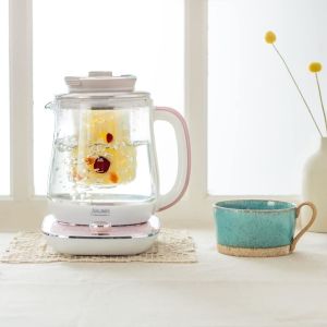 China 1.7L Glass Electric Kettle With Tea Infuser Quick Heating Filtered Spout on sale