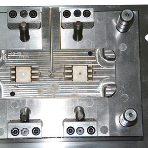 Automotive Two Shot Injection Molding Molds For Car End Cap T1 Succeed 7 Year