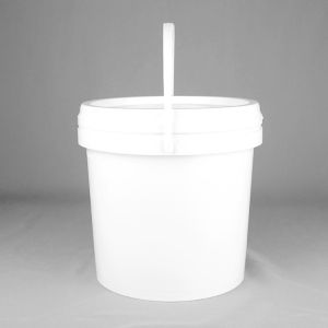 Smooth Surface 1.5mm Plastic Bucket with Seal Lid and Metal Handle for Water