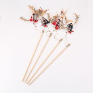 Wood Luxury Chicken Shaped Cat Toy Stick With Feather Interactive