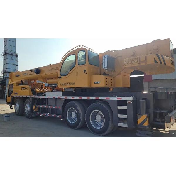2011 Xcmg 70t Truck Crane Terrian Mobile Crane Hoist Crane Ideal for Heavy Duty Lifting
