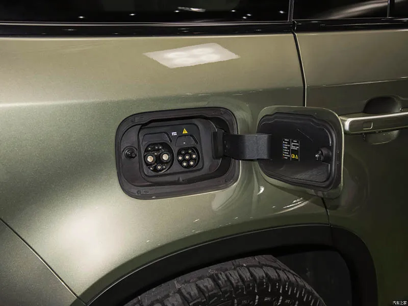 Hybrid Fuel Jishi 01 2023 Versatile 7 Seater Version Energy Vehicles Medium Large SUV Max Speed 200Km/h 2023 REEV Car