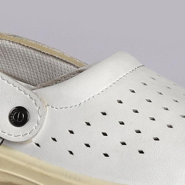 Skid Resistant Metal Eyelets Unisex PU Outsole Low Cut Cow Leather Breathable Worker Mesh Safety Shoes