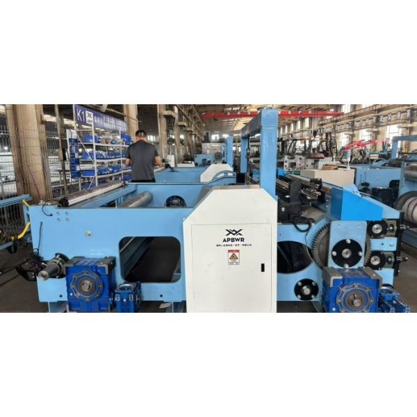 Automatic Light Duty Wire Mesh Weaving Machine Optimal Efficiency 1300B