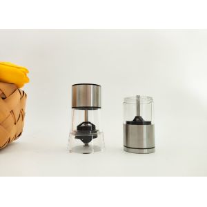 China Adjustable Stainless Steel Manual Pepper And Salt Grinder Clear Acrylic Food Seasoning Storage Mill on sale