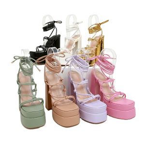 China Comfortable Womens Footwears , Ankle Hiking Boots With Flat Heel on sale