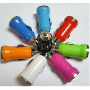 Mini 12V - 24V Powerd USB Car Ipod / Iphone External Battery Charger