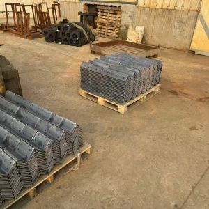 Short Version Galvanized Angle Steel With Holes Of Customize