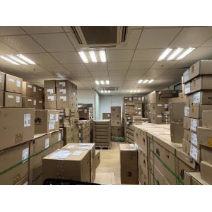 Stocked HW S5735I-S24T4XE-V2 Switch 24 x 10/100/1000BASE-T Ports and One