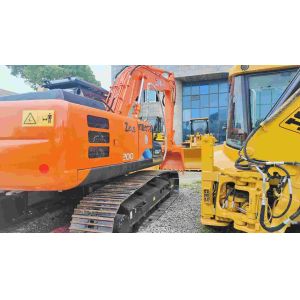 Good condition 19400KG Orange Second-hand Hitachi Excavator Zx200 with ISUZU AA